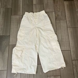 Urban Outfitter cargo parachute flight pants with cream. size 2 EC